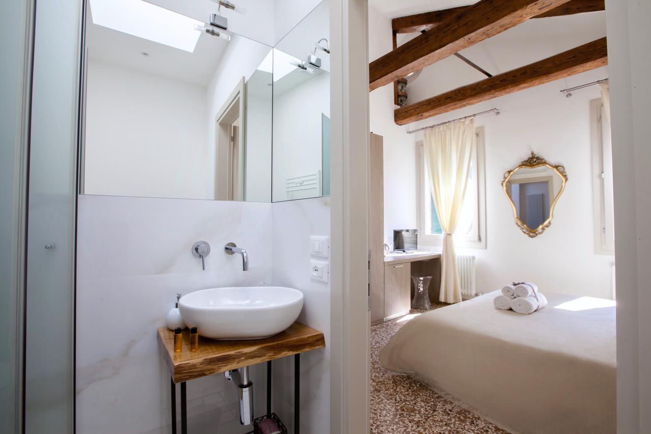B&B Al Pozzo Di Luce Venesia Bagian luar foto