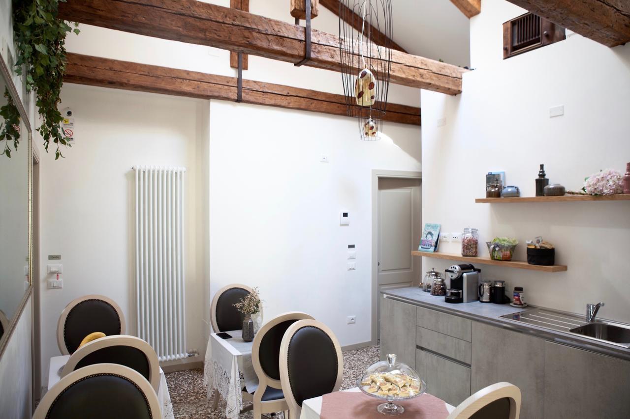 B&B Al Pozzo Di Luce Venesia Bagian luar foto