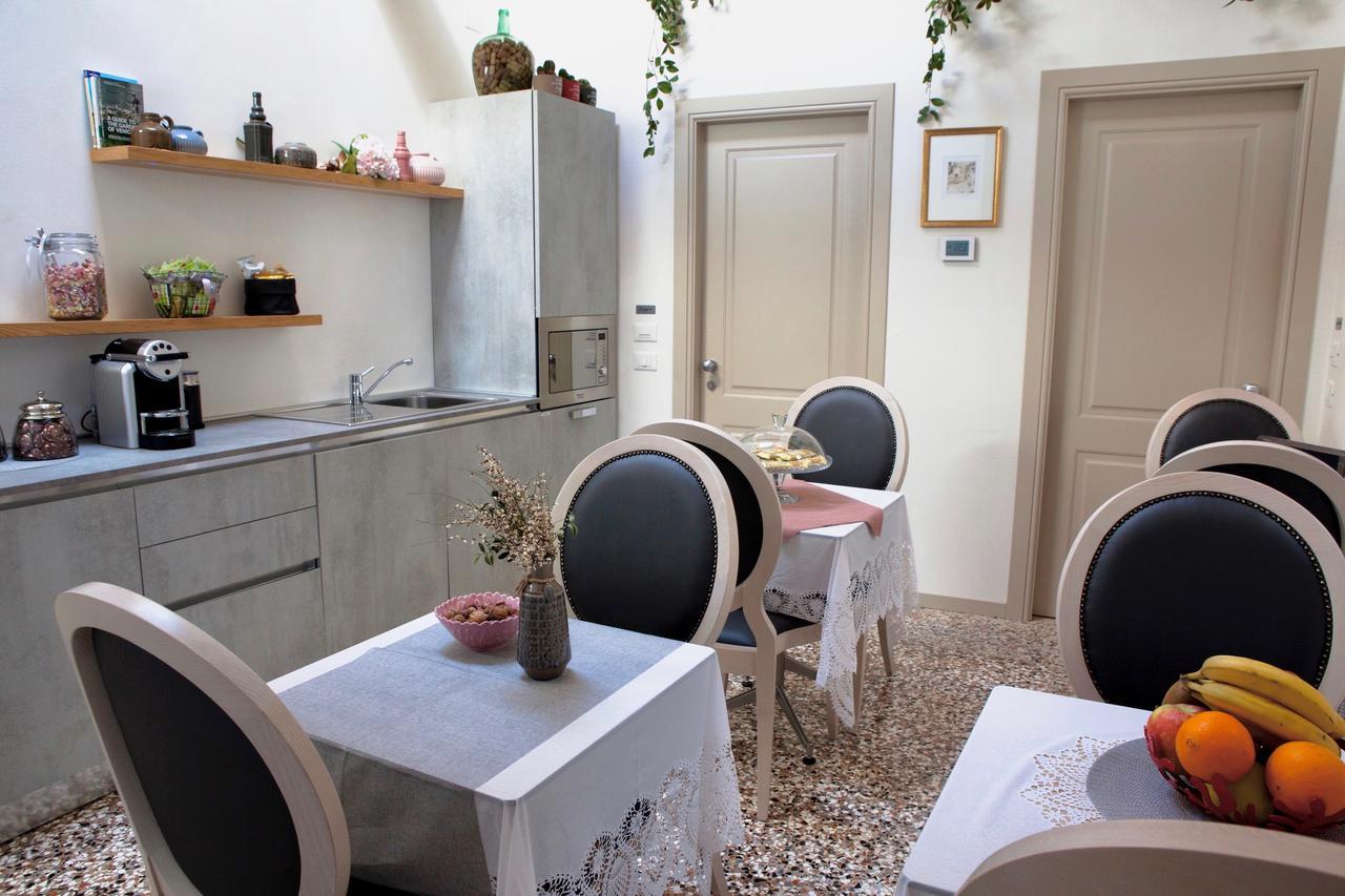 B&B Al Pozzo Di Luce Venesia Bagian luar foto