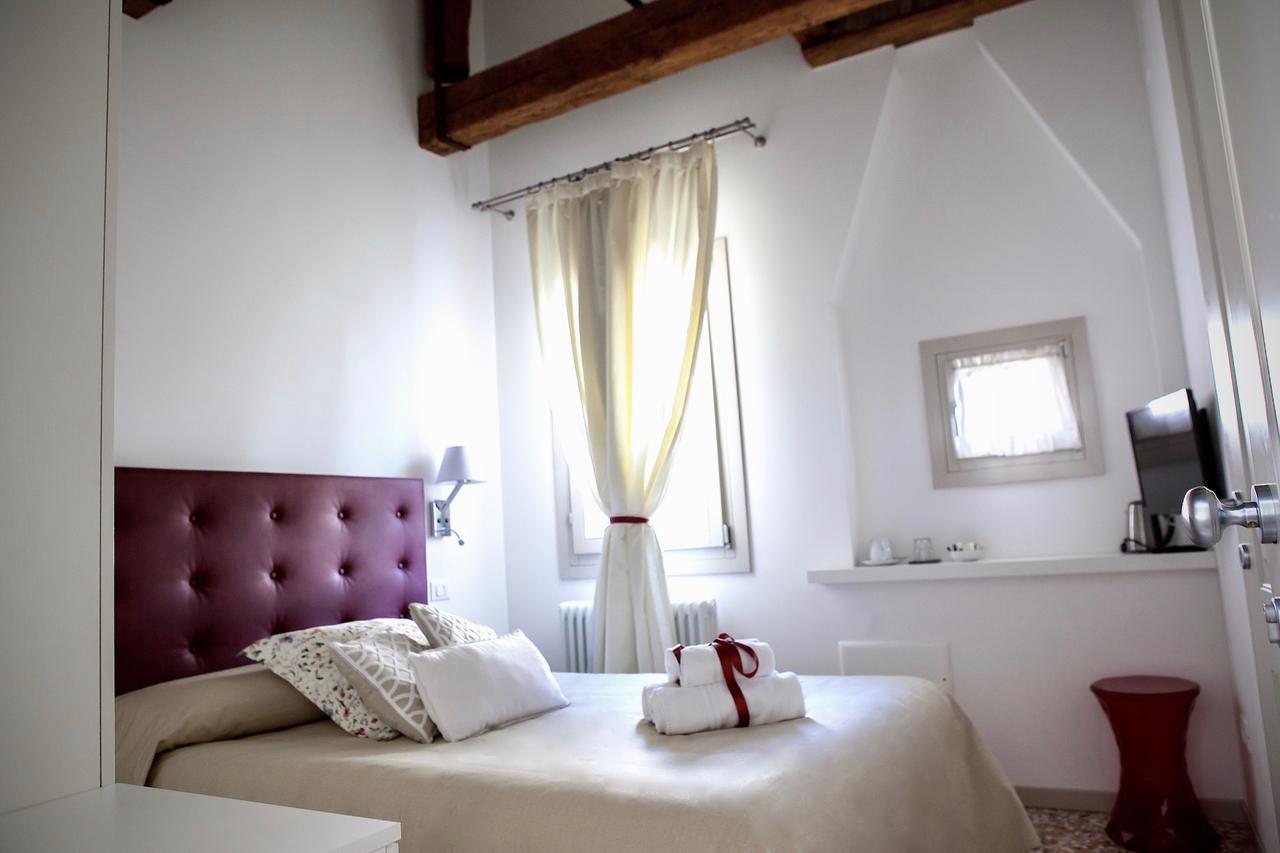 B&B Al Pozzo Di Luce Venesia Bagian luar foto